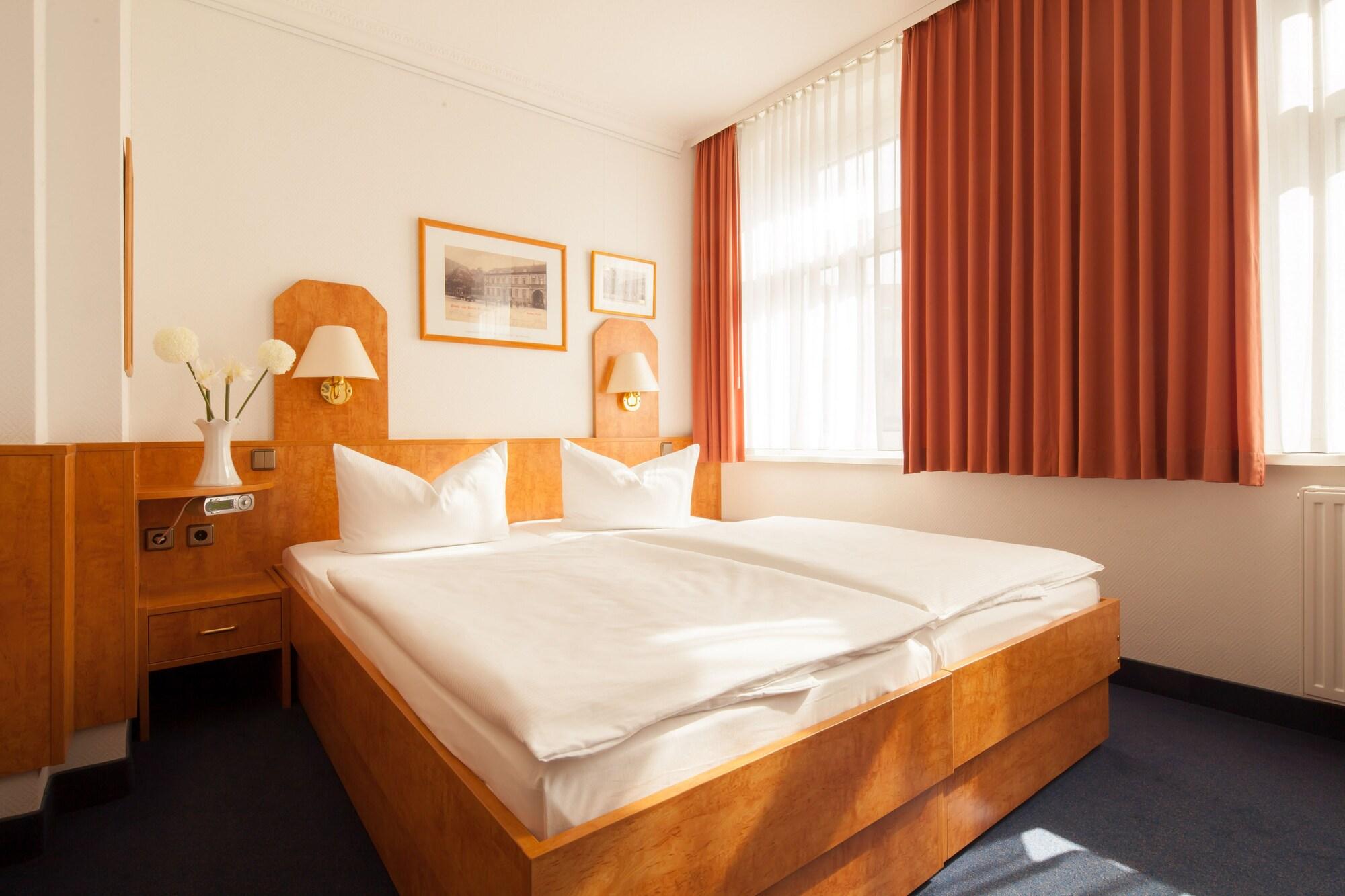 Hotel Kastanienhof Берлин Экстерьер фото