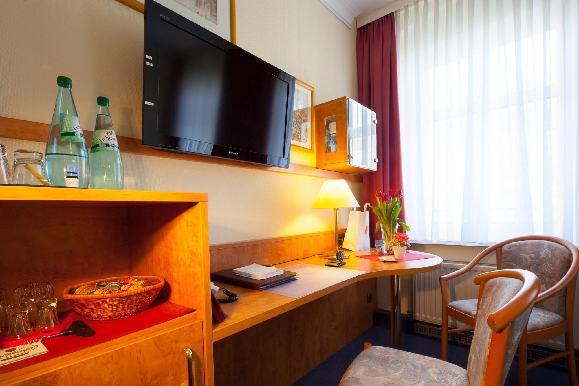 Hotel Kastanienhof Берлин Экстерьер фото