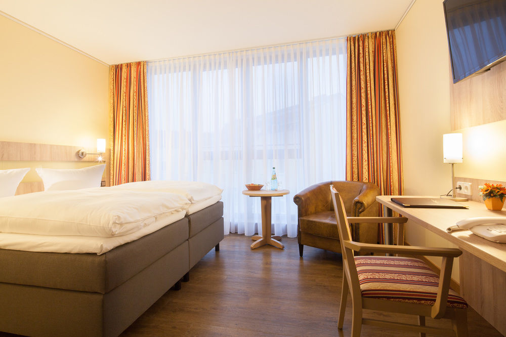Hotel Kastanienhof Берлин Экстерьер фото